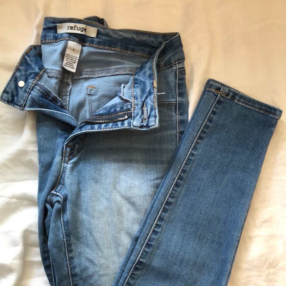 Refuge Light Wash Skinny Jeans